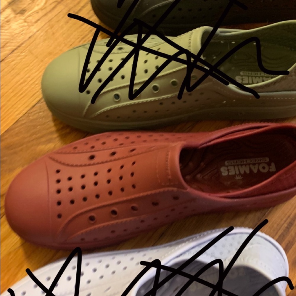 Skechers foamies